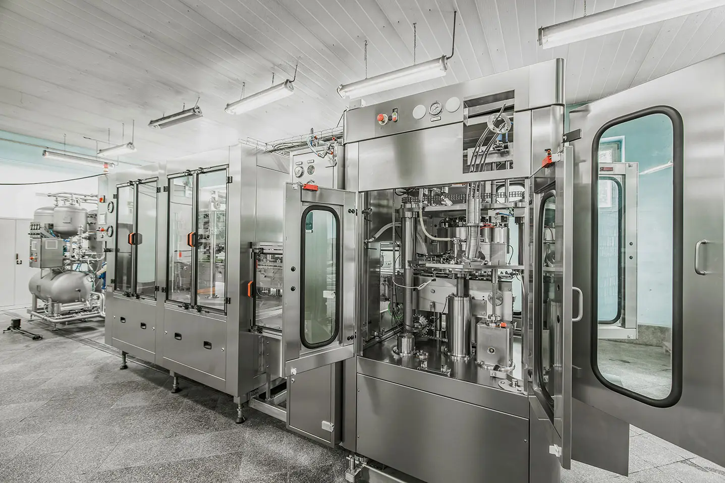 cans filling machines