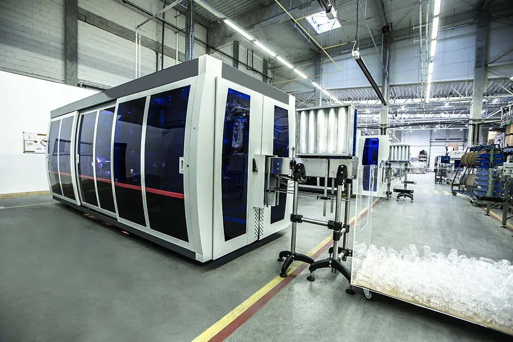 blow moulding machine show off min